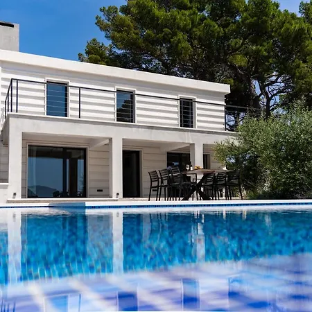 Seaside Luxury With A Swimming Pool Sumartin, Brac - 5639 Villa Sumartin
